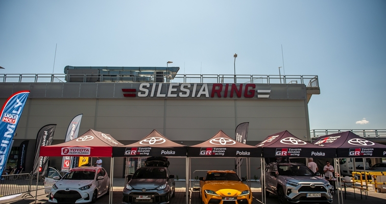 TOYOTA GR CUP 2026 na Silesia Ring. Sportowa rywalizacja na jednym z najnowocześniejszych torów w Polsce