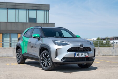 Ponad 500 hybrydowych Toyot we flocie Bolt Drive. Yaris i Yaris Cross w usłudze carsharingu w Warszawie
