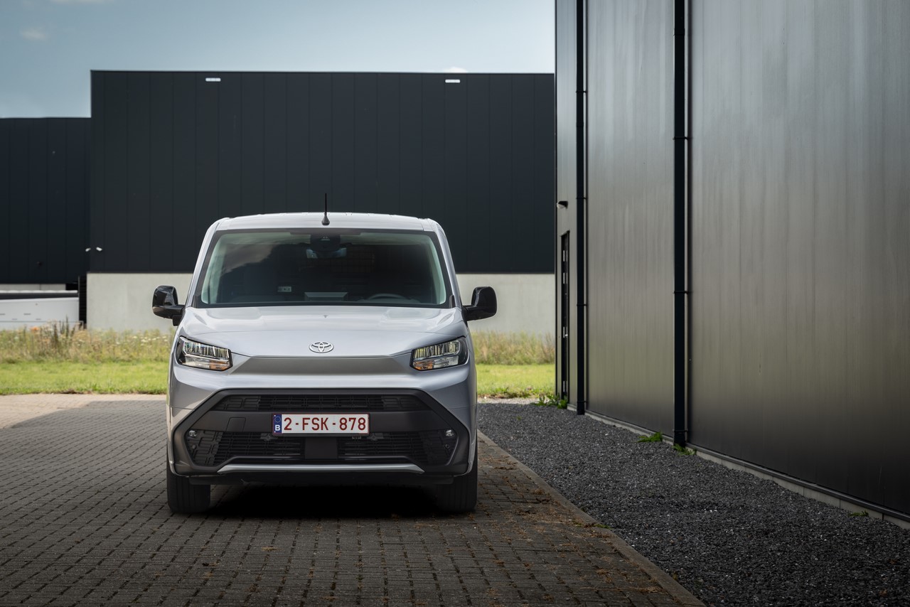Dostawcze i osobowe Toyoty z rodziny PROACE w promocyjnym leasingu z niską sumą opłat