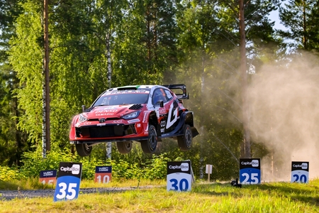 Sami Pajari ponownie triumfuje. Kierowcy TOYOTA GAZOO Racing World Rally Team zajęli całe podium Rajdu Finlandii