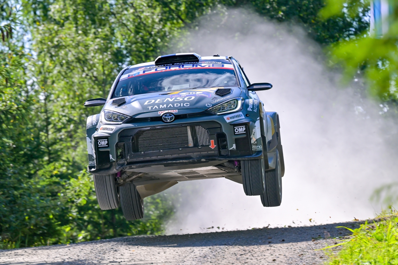 Sami Pajari ponownie triumfuje. Kierowcy TOYOTA GAZOO Racing World Rally Team zajęli całe podium Rajdu Finlandii