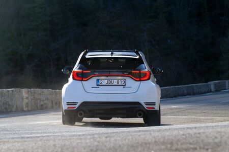 Aero Performance to najlepsza wersja GR Yarisa. Efektowny wygląd i poprawione prowadzenie hot-hatcha