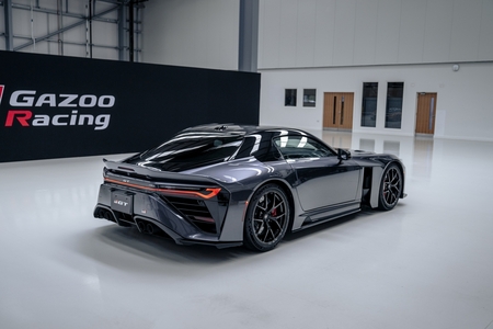 Od Toyoty 2000GT do GR GT. Jak flagowy samochód GAZOO Racing nawiązuje do kultowego poprzednika