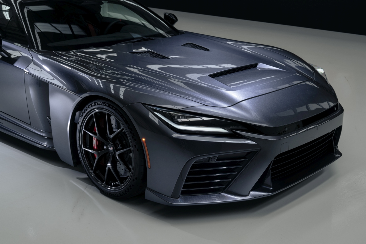 Od Toyoty 2000GT do GR GT. Jak flagowy samochód GAZOO Racing nawiązuje do kultowego poprzednika