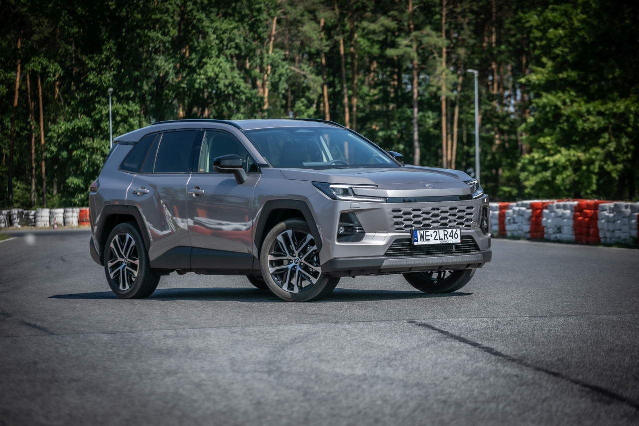 Nowa Toyota RAV4 najpopularniejszym zelektryfikowanym modelem marki w pierwszej połowie 2026 roku
