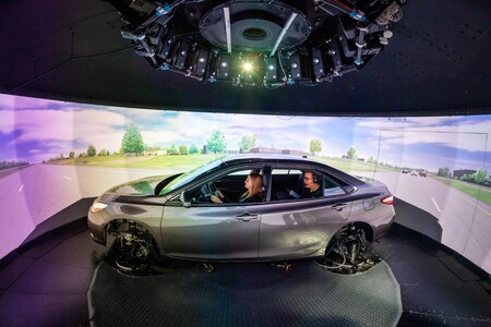 Toyota Collaborative Safety Research Center zrealizuje 10 nowych projektów związanych z bezpieczeństwem ruchu drogowego
