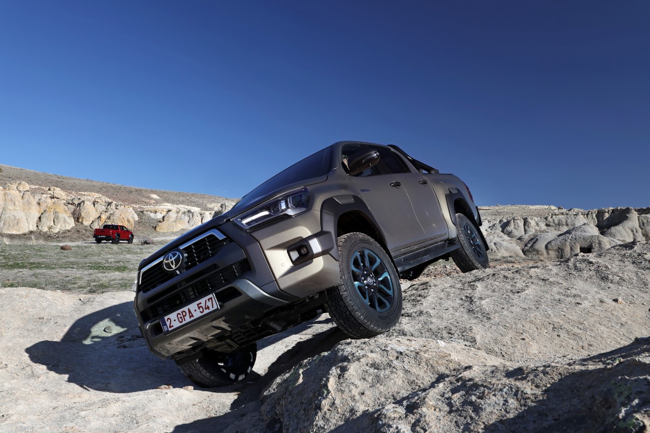 Toyota Hilux w wersji Executive i pakietem Sport. Ostatnie egzemplarze z korzyścią przekraczającą 45 tys. zł netto