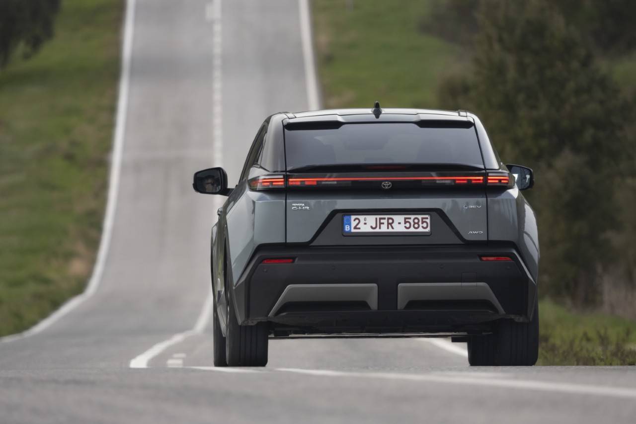 Toyoty w czołówce największego testu samochodów elektrycznych na świecie. Najwyższa efektywność napędu potwierdzona