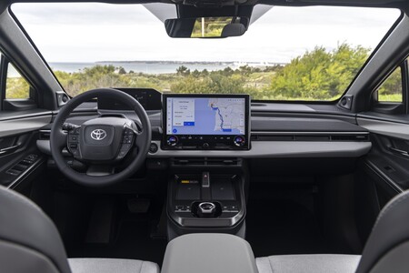 Toyoty w czołówce największego testu samochodów elektrycznych na świecie. Najwyższa efektywność napędu potwierdzona