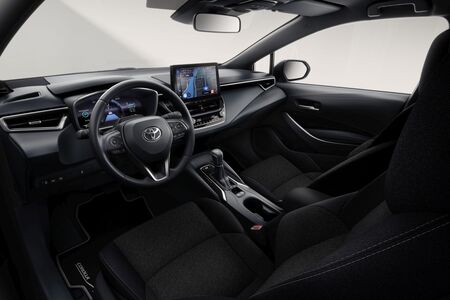 Toyota Corolla w specjalnej ofercie. Hybrydowy bestseller w bogato wyposażonych wersjach od 114 100 zł 