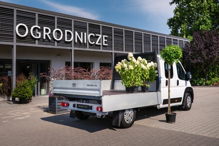 Toyota PROACE MAX Podwozie od 144 400 zł netto. Szeroki wybór konfiguracji i zabudów z gwarancją do 1 000 000 km
