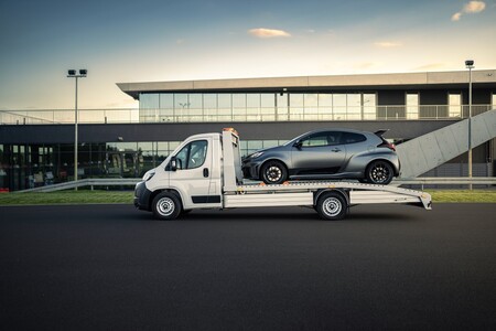 Toyota PROACE MAX Podwozie od 144 400 zł netto. Szeroki wybór konfiguracji i zabudów z gwarancją do 1 000 000 km
