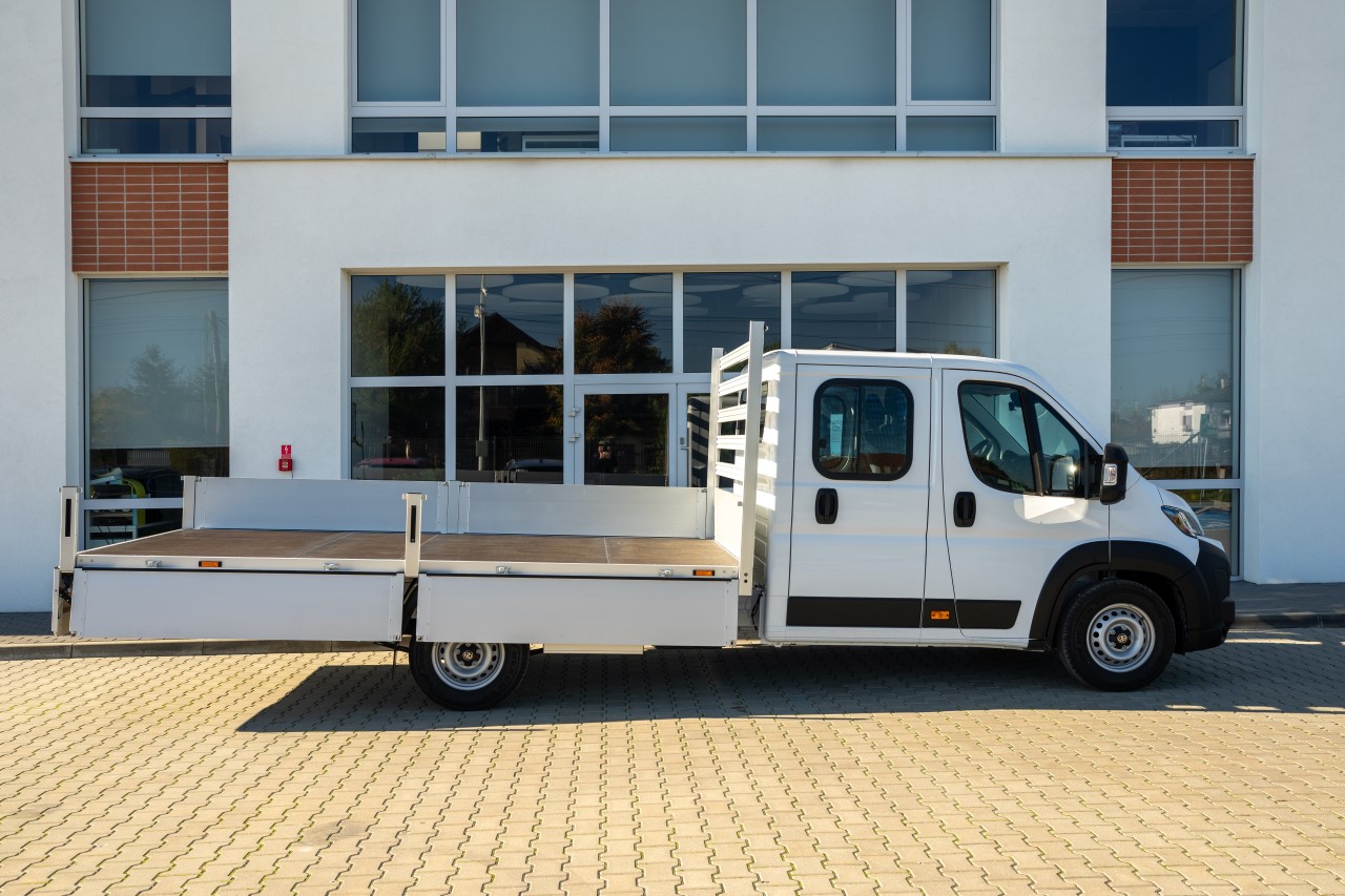 Toyota PROACE MAX Podwozie od 144 400 zł netto. Szeroki wybór konfiguracji i zabudów z gwarancją do 1 000 000 km