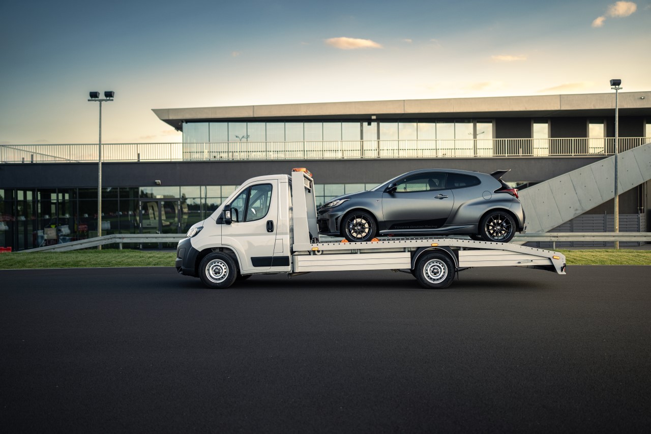 Toyota PROACE MAX Podwozie od 144 400 zł netto. Szeroki wybór konfiguracji i zabudów z gwarancją do 1 000 000 km