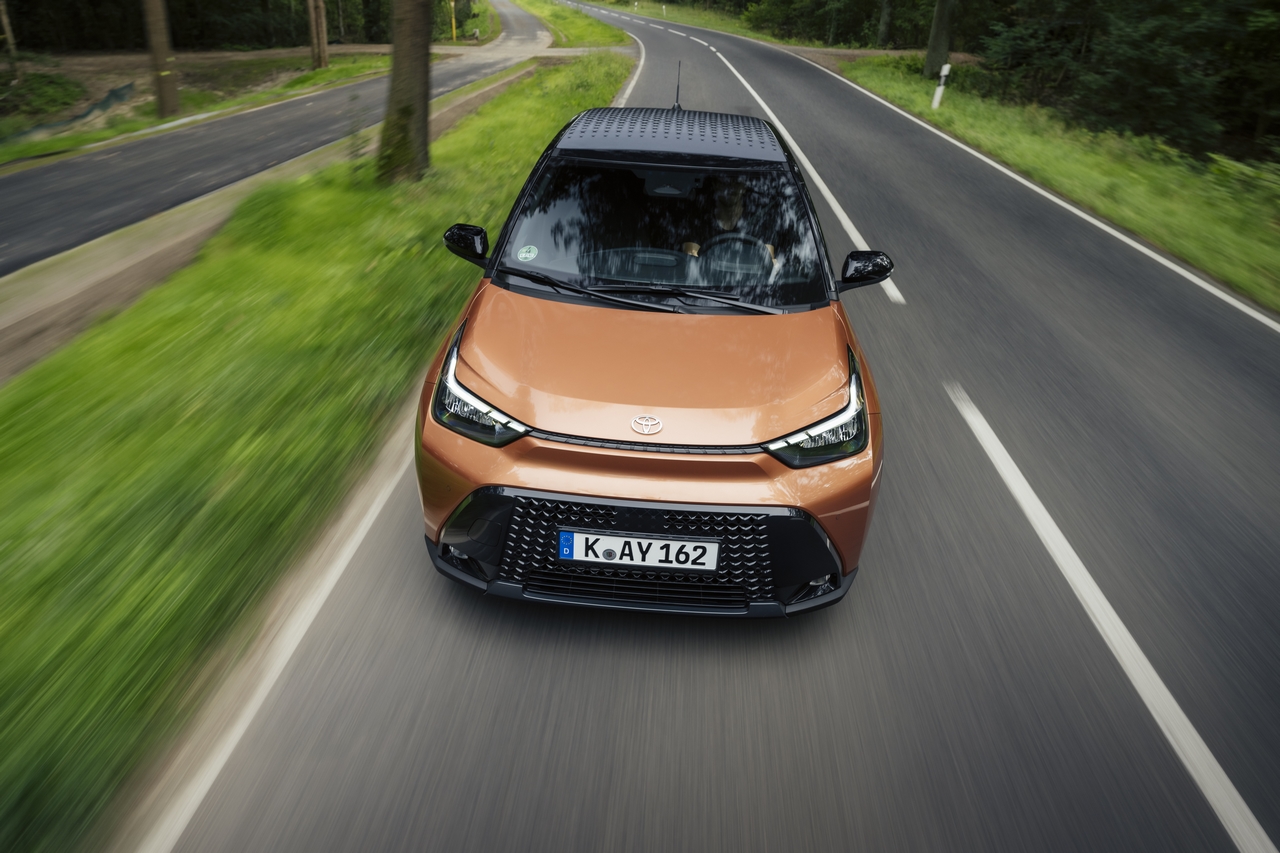 Toyota zdominowała ranking Carwow. Yaris Cross, Aygo X i Yaris najbardziej ekonomicznymi modelami