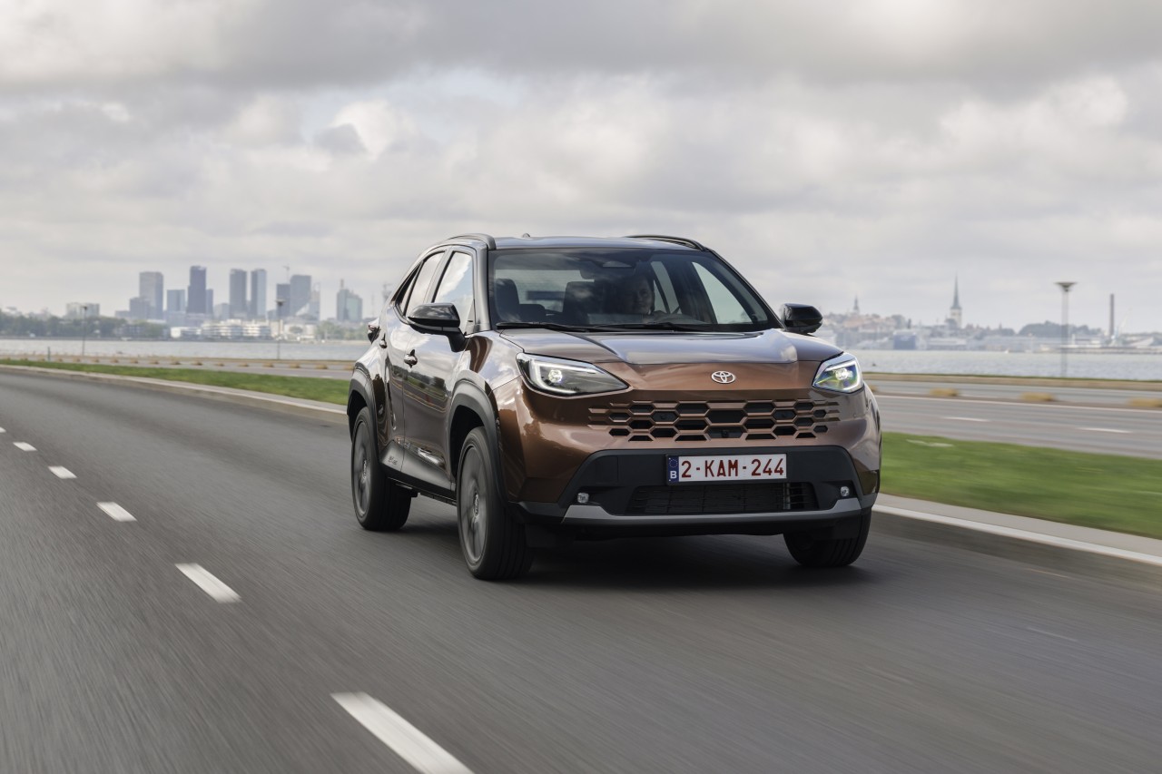 Dni Otwarte nowej Toyoty Yaris Cross. Bestseller segmentu B-SUV z odświeżonym designem i wydajną hybrydą