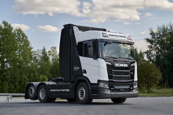 Toyota i Scania wspólnie przetestują technologię wodorowych ogniw paliwowych w transporcie ciężkim