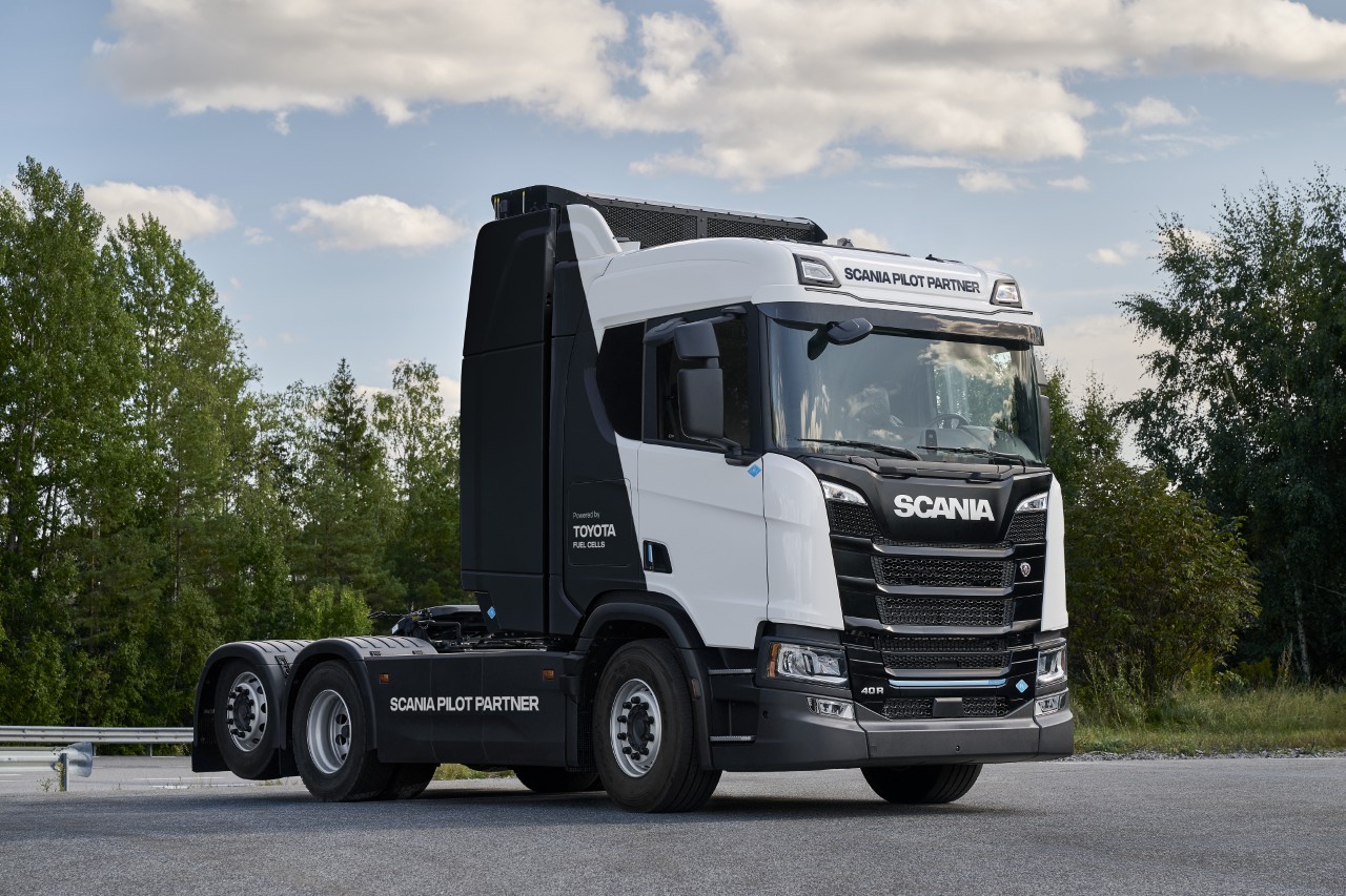 Toyota i Scania wspólnie przetestują technologię wodorowych ogniw paliwowych w transporcie ciężkim
