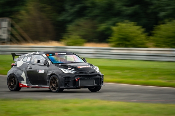 TOYOTA GR CUP 2026: kolejni finaliści po rywalizacji na Torze Poznań. Czas na Tor Kielce i GR86 na Mugello