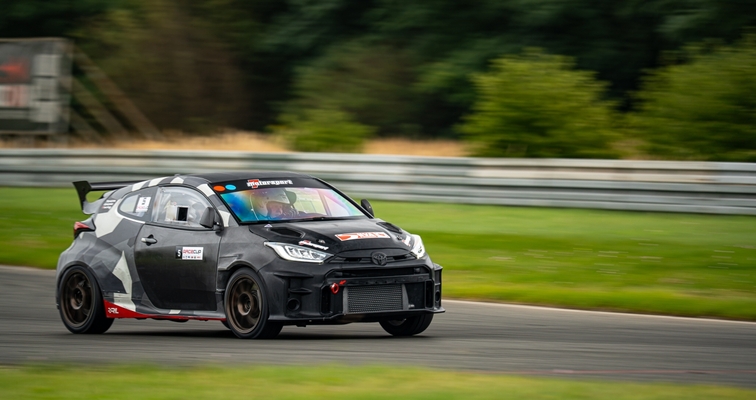 TOYOTA GR CUP 2026: kolejni finaliści po rywalizacji na Torze Poznań. Czas na Tor Kielce i GR86 na Mugello