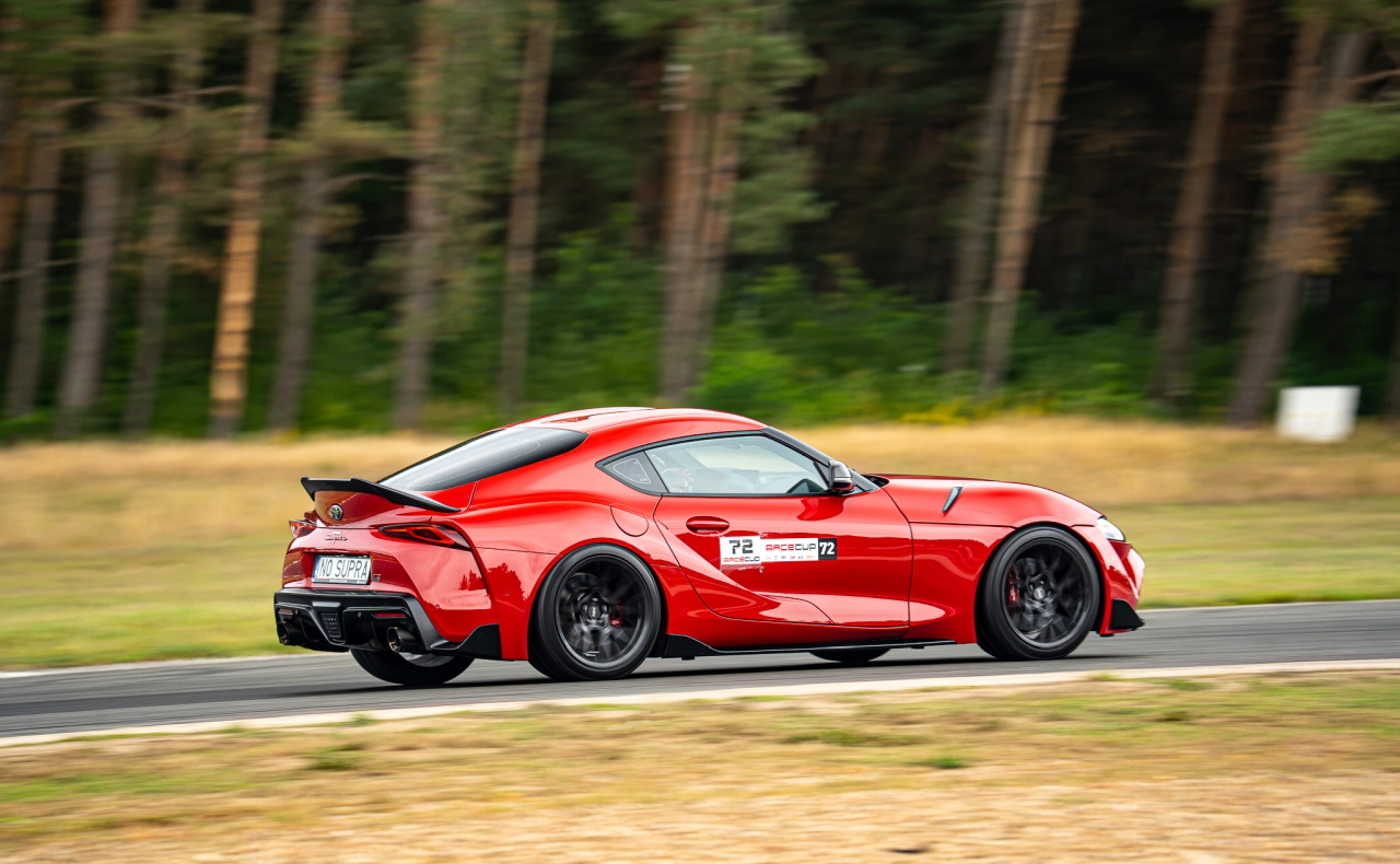 TOYOTA GR CUP 2026: kolejni finaliści po rywalizacji na Torze Poznań. Czas na Tor Kielce i GR86 na Mugello