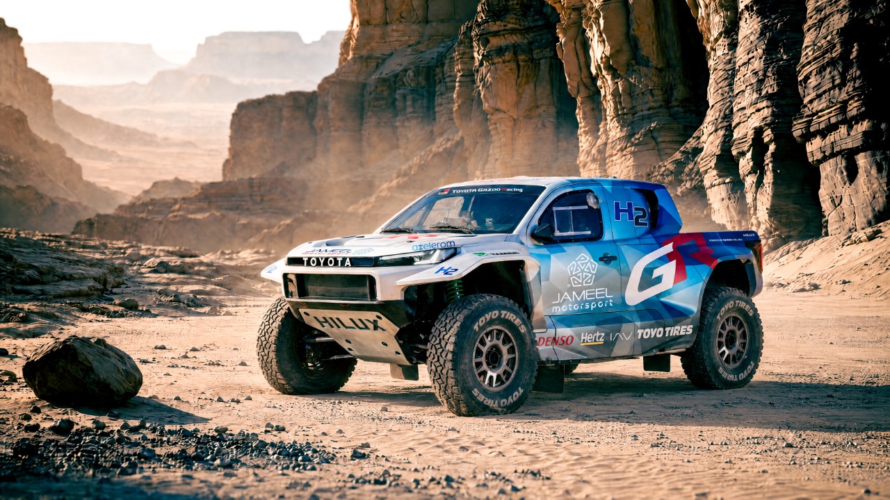 GAZOO Racing przedstawia oficjalnych partnerów projektu wodorowego Hiluxa w Rajdzie Dakar 2027