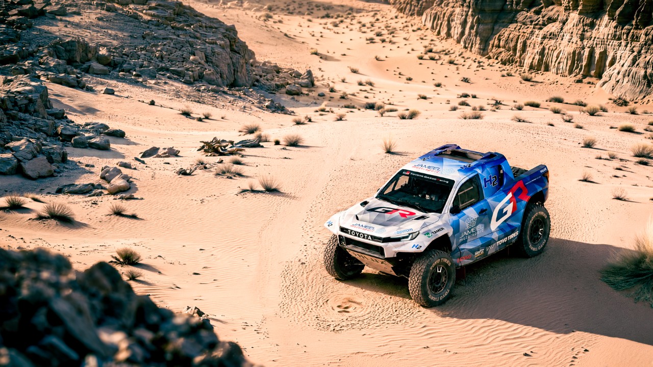 GAZOO Racing przedstawia oficjalnych partnerów projektu wodorowego Hiluxa w Rajdzie Dakar 2027