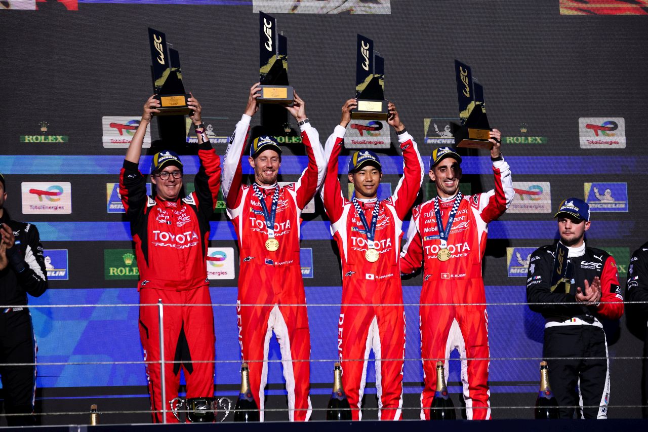 TOYOTA RACING wygrywa 6 Hours of Fuji i umacnia się na czele WEC