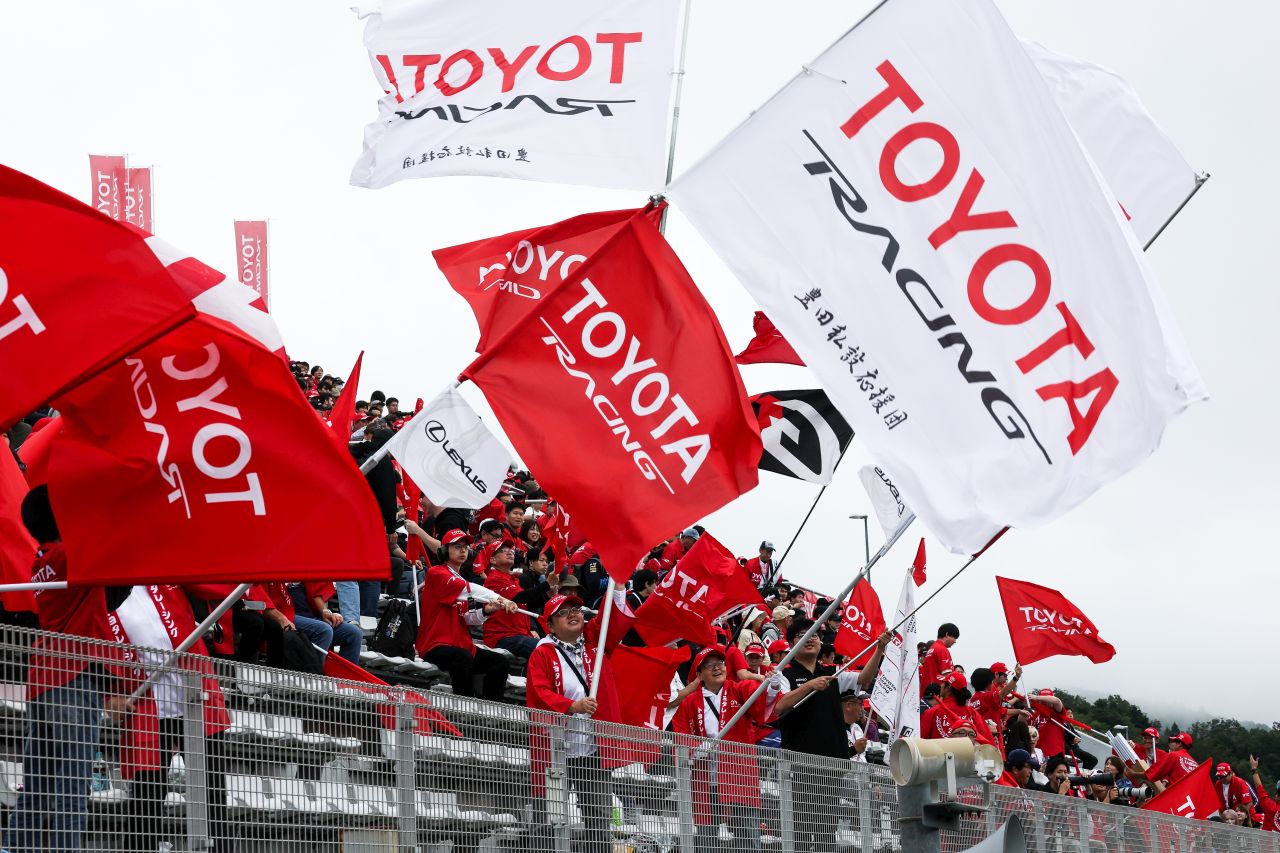 TOYOTA RACING wygrywa 6 Hours of Fuji i umacnia się na czele WEC
