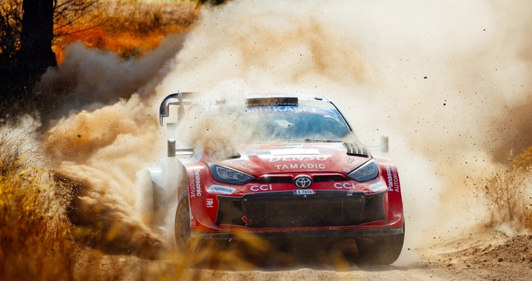 Wszystko rozstrzygnie się na Sardynii. Trzy załogi w Toyotach GR YARIS Rally1 walczą o mistrzostwo świata