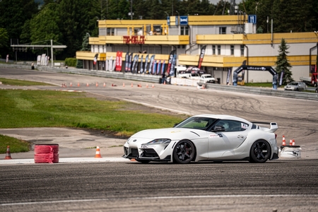 TOYOTA GR CUP 2026 coraz bliżej rozstrzygnięć. Powiększa się grono finalistów