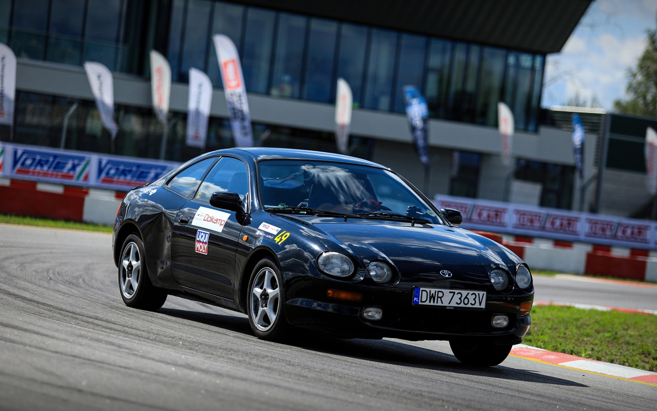 TOYOTA GR CUP: podium w Kielcach, klasyki w Biłgoraju i wyzwanie na Sebring