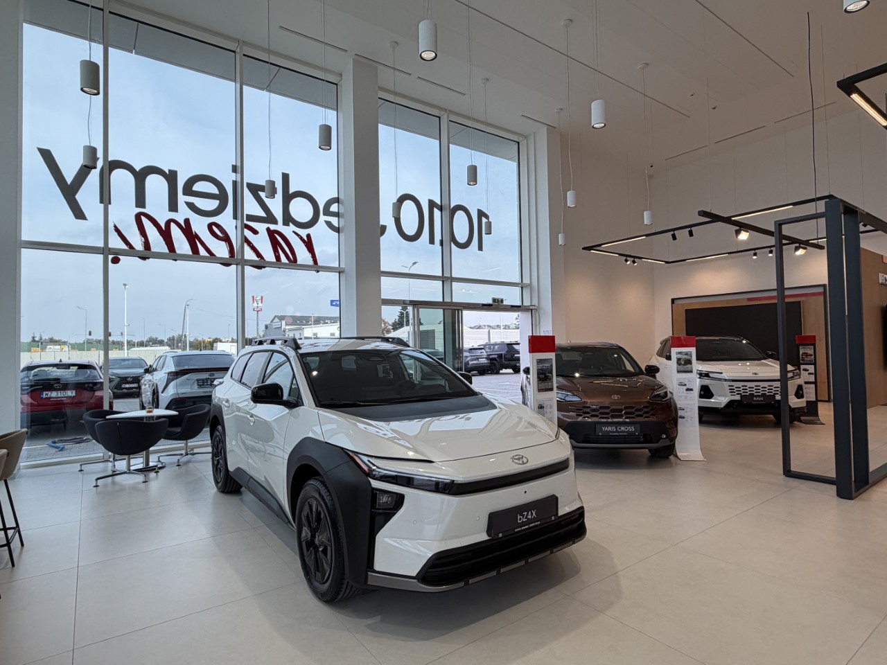 Sieć Toyoty i Lexusa w Polsce rośnie. Nowe salony w Warszawie