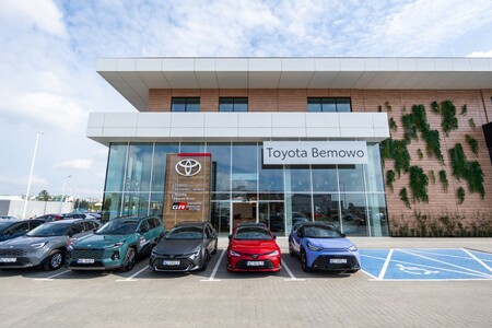 Sieć Toyoty i Lexusa w Polsce rośnie. Nowe salony w Warszawie