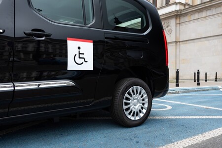 Toyota PROACE CITY Verso z zabudową Gruau z dofinansowaniem PFRON już od 35 195 zł. Samochody dostępne od ręki