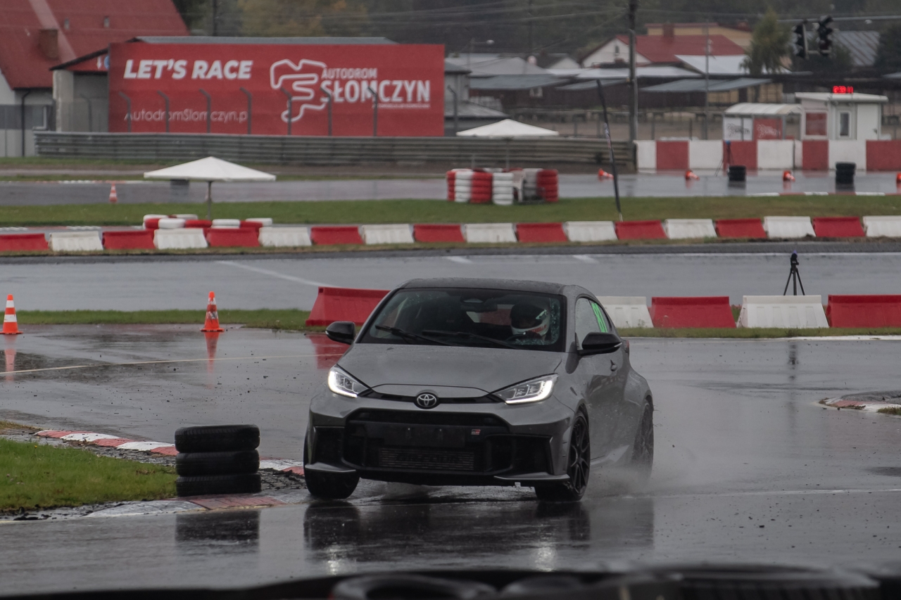 Trzy awanse w Słomczynie, finisz kwalifikacji DIGITAL. TOYOTA GR CUP przed decydującymi rundami