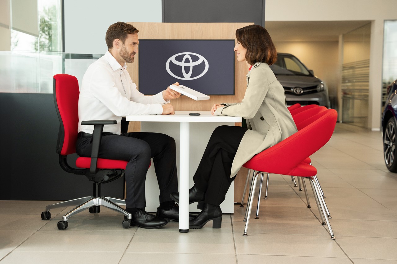 Toyota liderem lojalności klientów w rankingu J.D. Power. Piąty rok na czele i pierwsze miejsce w dwóch kategoriach