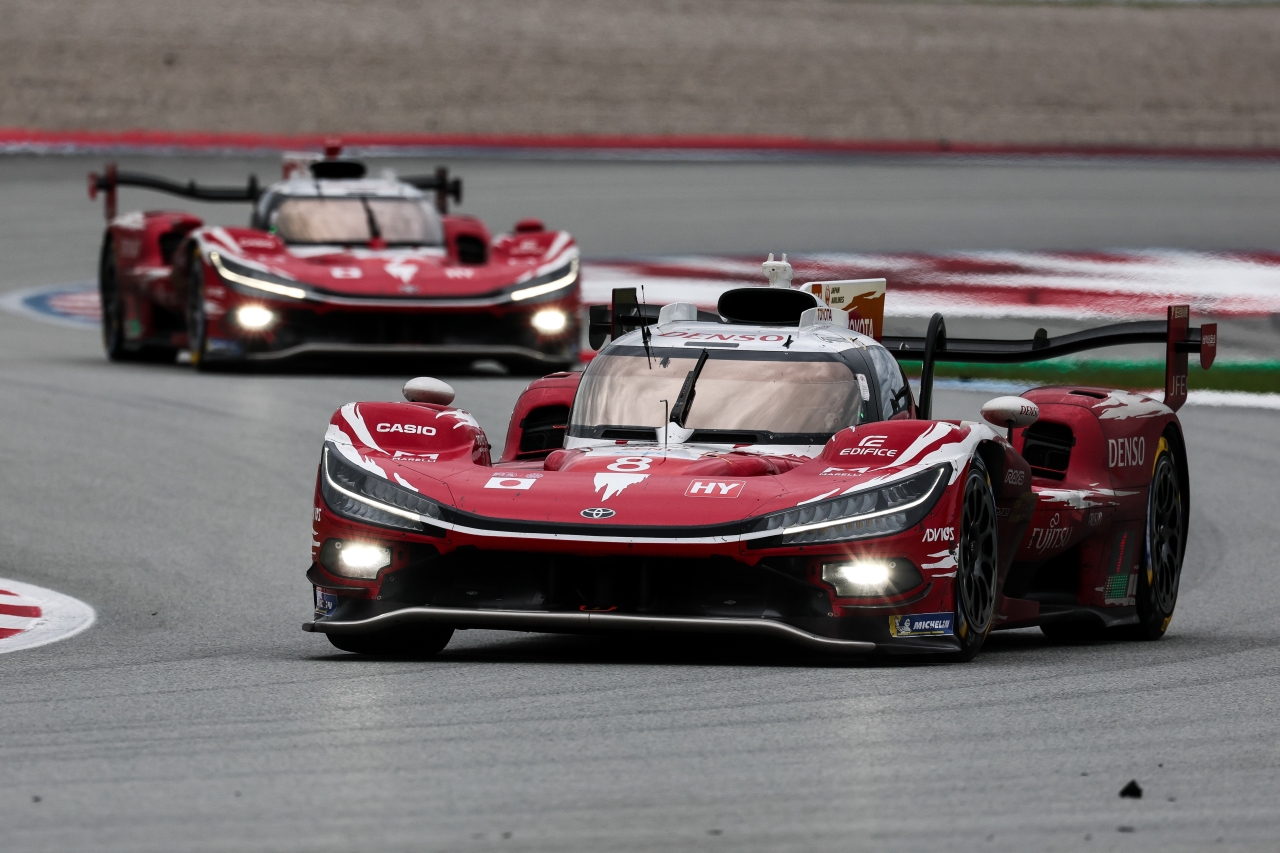 Toyota mistrzem świata WEC 2026! Dublet załóg w TR010 HYBRID w Barcelonie przypieczętował ósmy tytuł producentów