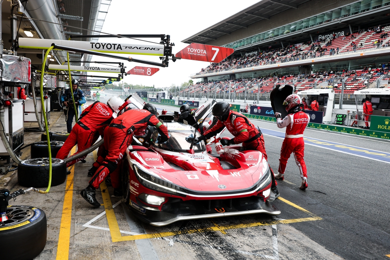 Toyota mistrzem świata WEC 2026! Dublet załóg w TR010 HYBRID w Barcelonie przypieczętował ósmy tytuł producentów
