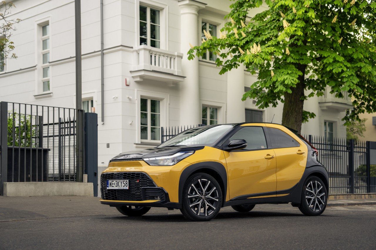 Zelektryfikowane napędy Toyoty z jeszcze wyższymi rabatami. Trwa wyprzedaż rocznika 2026