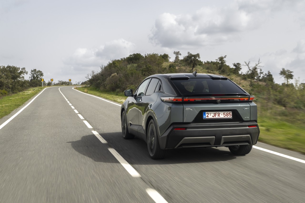 Toyota Motor Europe z rekordową sprzedażą po trzech kwartałach 2026 roku. Yaris Cross bestsellerem, Toyota C-HR+ najpopularniejszym autem elektrycznym