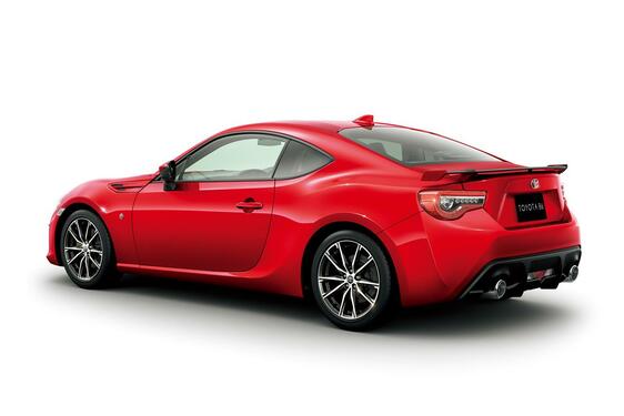 Toyota GT86 2017 – większa pewność prowadzenia i radość z jazdy