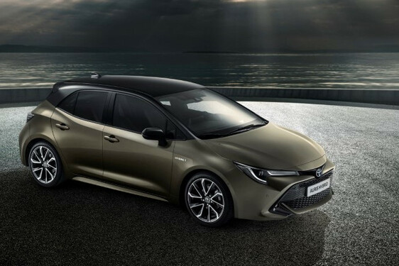 Toyota wchodzi w nową fazę strategii dotyczącej napędów w europejskich modelach