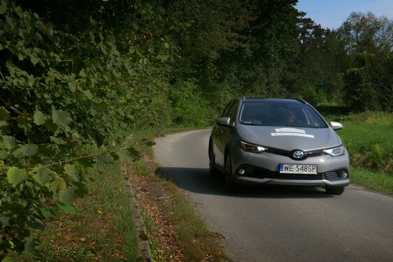 Hybrydowa Toyota Auris w Eco Rally z rekordowym wynikiem czasu jazdy z wykorzystaniem silnika elektrycznego