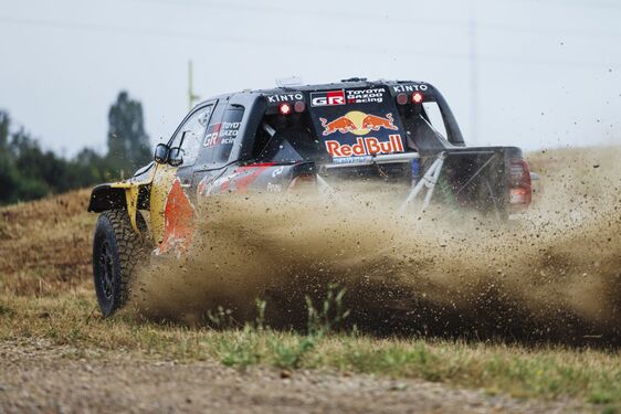 GR DKR Hilux EVO T1U