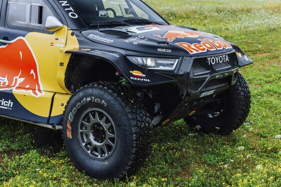 GR DKR Hilux EVO T1U