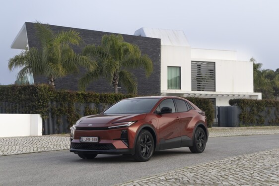 C-HR+ 2025
