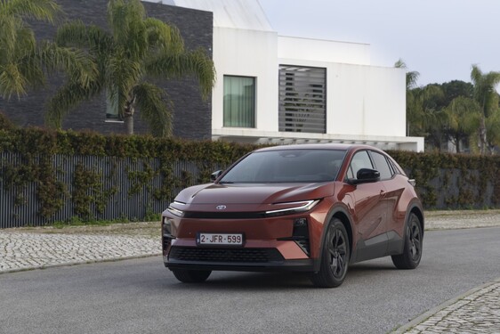 C-HR+ 2025