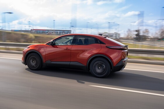 C-HR+ 2025