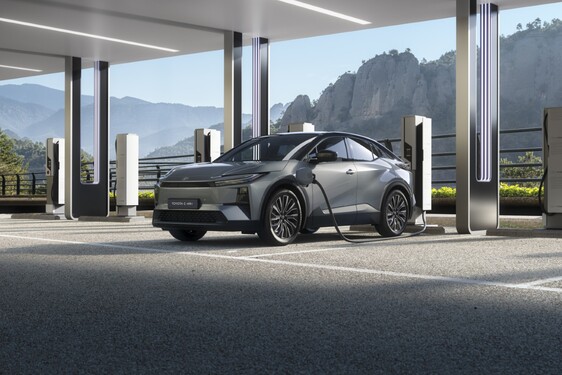 C-HR+ 2025